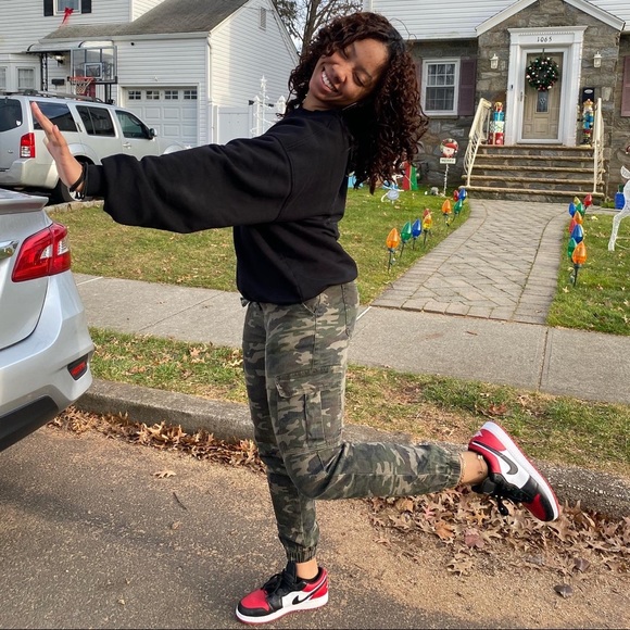 Meet your Posher, Ayanna - Picture 7 of 7